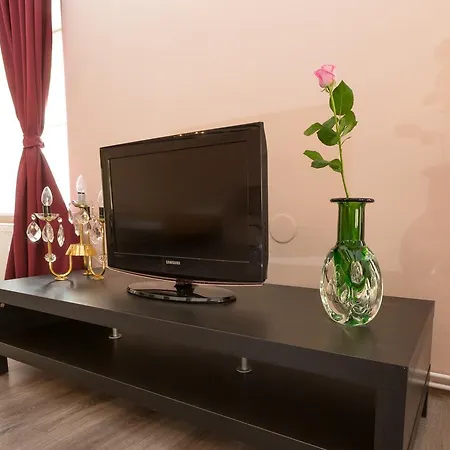 Royal Mustek Apartamento
