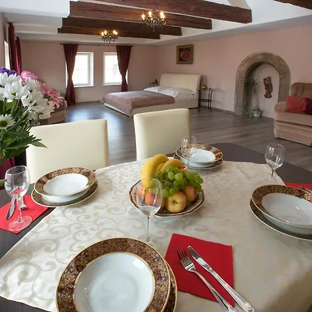 Apartment Royal Mustek *